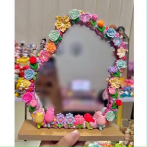 🌸🪞 กระจกตั้งโต๊ะแฮนด์เมดลายดอกไม้ 